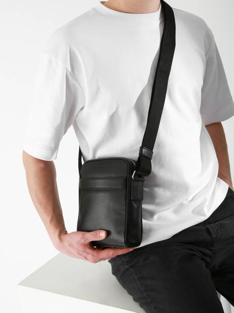 Sac BandouliÃ¨re Le tanneur Noir charles TCHA2200 vue secondaire 1